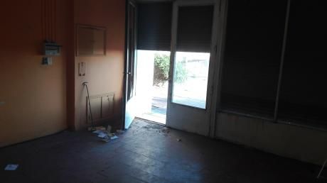 Oportunidad!!! Apto+local, Rbla. B. Brum Casi Gil