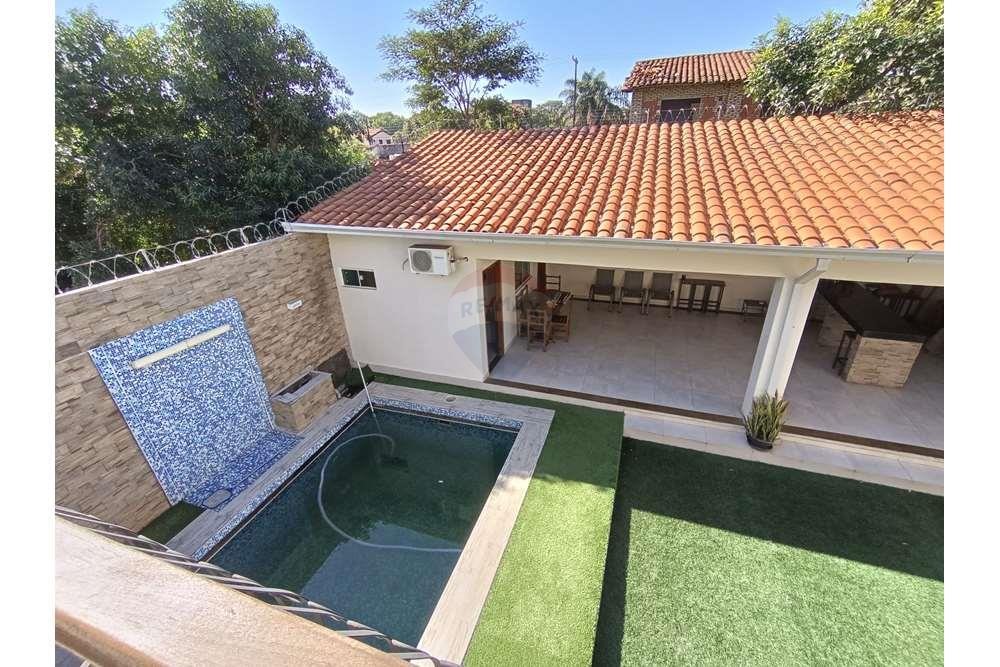 VENDO AMPLIA CASA ESTILO TOSCANO EN SAN LORENZO MIRAFLORES — foto 2