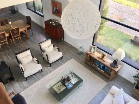 Casa En Venta En Colinas De Carrasco - Barrio Privado