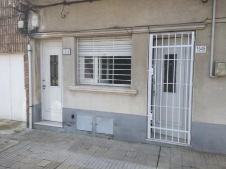 Cercano A Millán Y Bvar. Arigas: Propiedad Horizontal Con Patio Al Frente