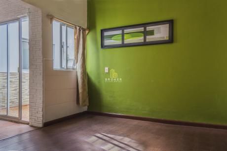 Apartamento De Dos Dormitorios En Brazo Oriental