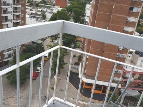 J B Y Ordoñez Y Ramón Anador, Piso Alto Con Terraza