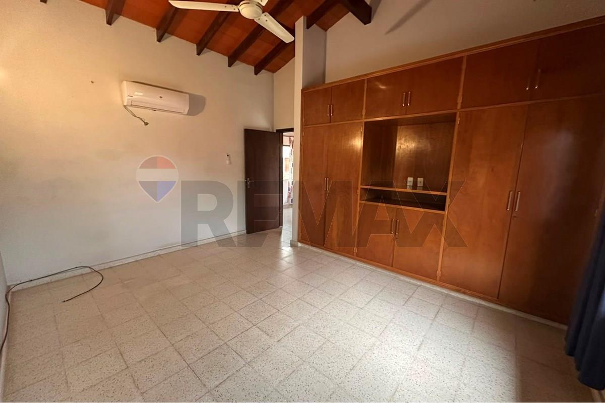 LAMBARÉ,  ALQUILO HERMOSA CASA — foto 3