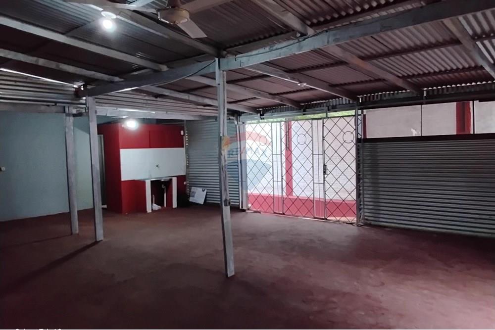 Casa Comercial en Alquiler en Luque — foto 2