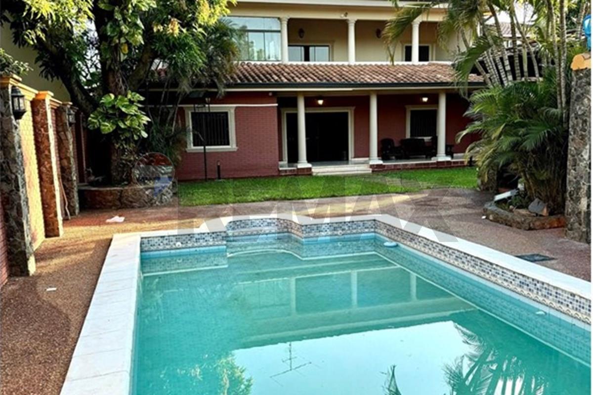 RESIDENCIA EN ALQUILER - MBURICAO — foto 2