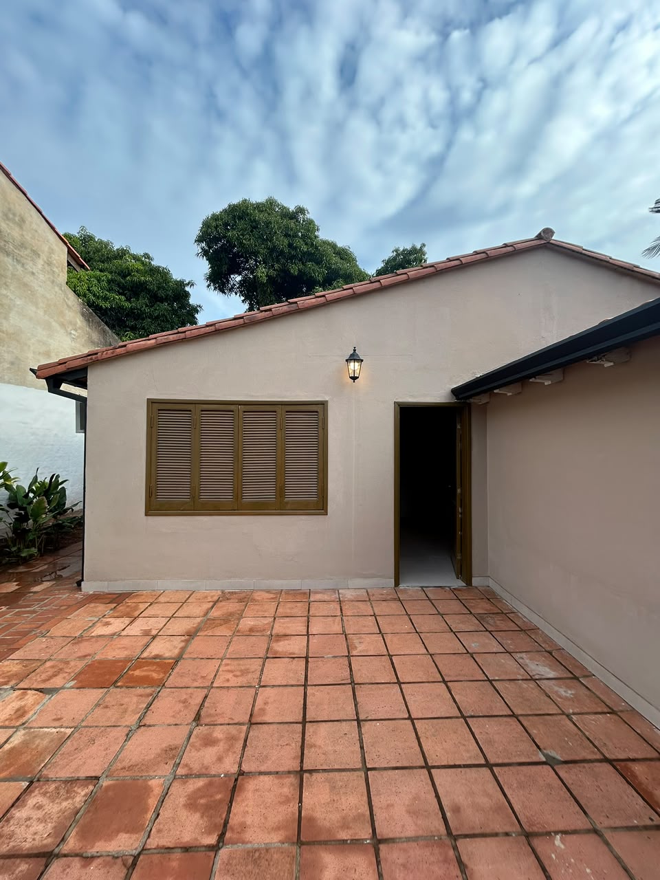 ALQUILO CASA REFACCIONADA EN FDO DE LA MORA ZONA NORTE — foto 2