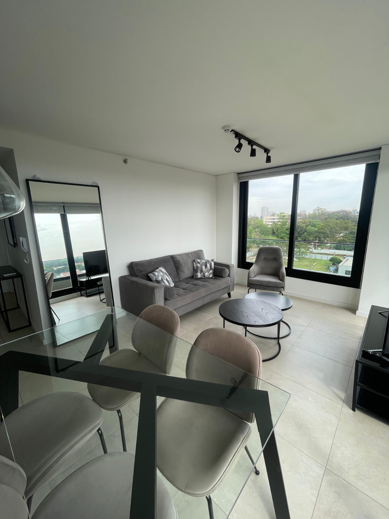 DEPARTAMENTO DE DOS DORMITORIOS AMOBLADO - ZONA SANTISIMA TRINIDAD — foto 2