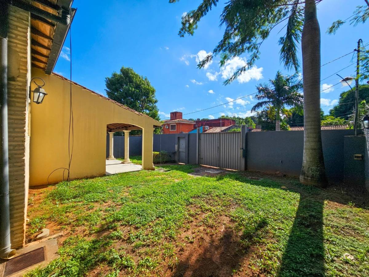 ALQUILO CASA EN EL CENTRO DE LAMBARE — foto 3