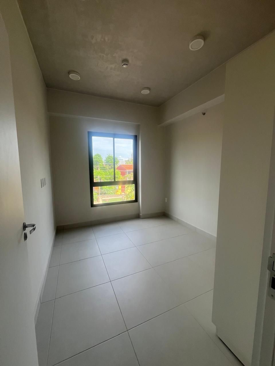 DEPARTAMENTO DE UN DORMITORIO EN LUQUE — foto 3
