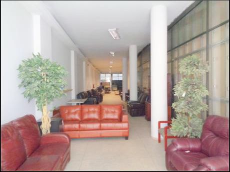 Local De 530m2 En Alquiler En Ciudad Vieja