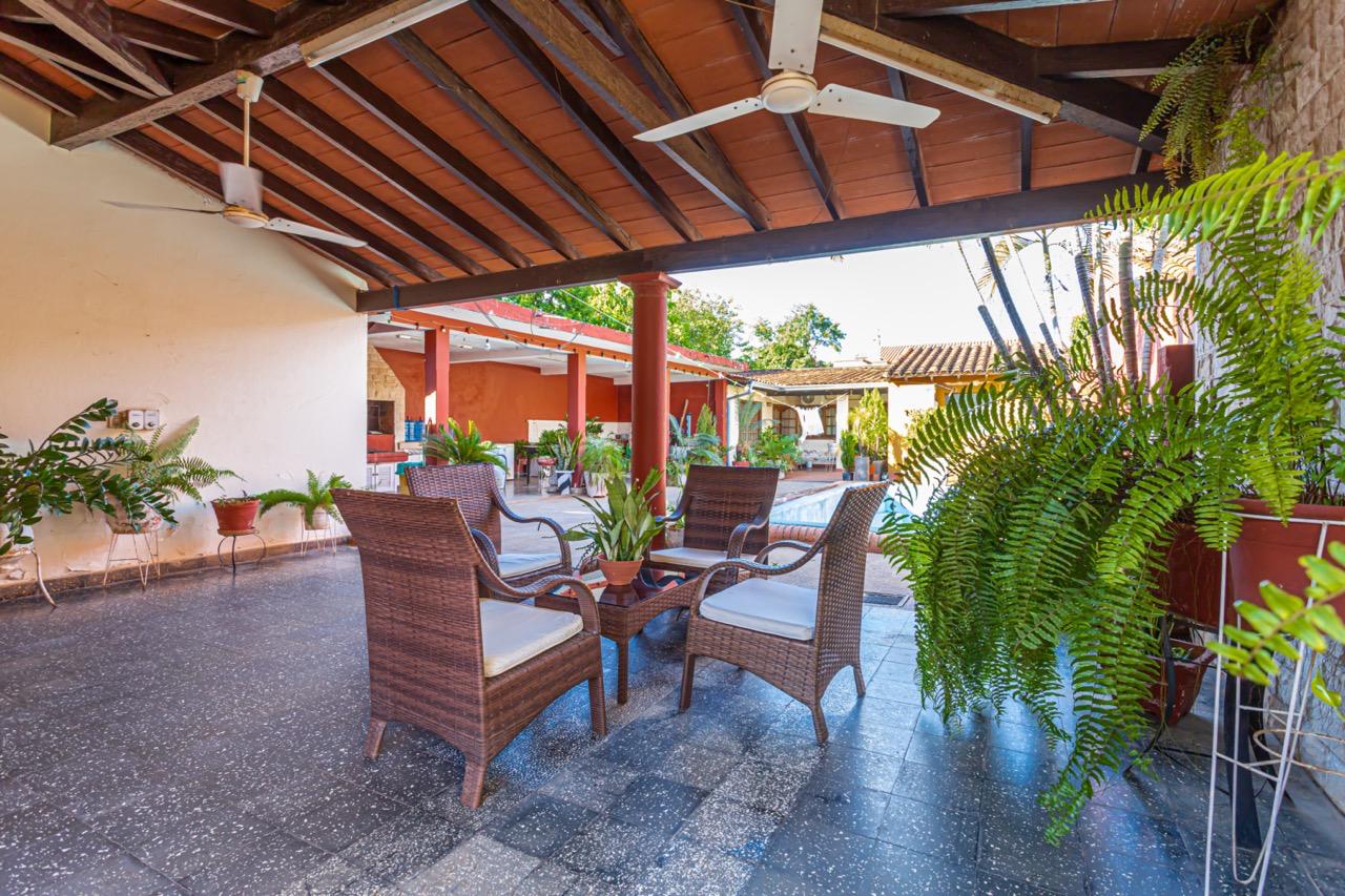 RESIDENCIA EN BARRIO HERRERA EN VENTA — foto 3