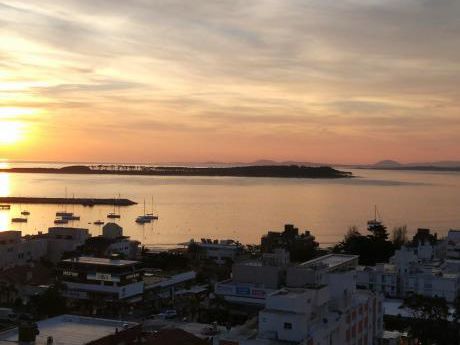 La Mejor Ubicación Y Vista De Punta Del Este - A Nuevo