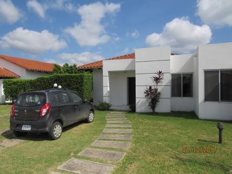 Casa En Venta En El Urubo