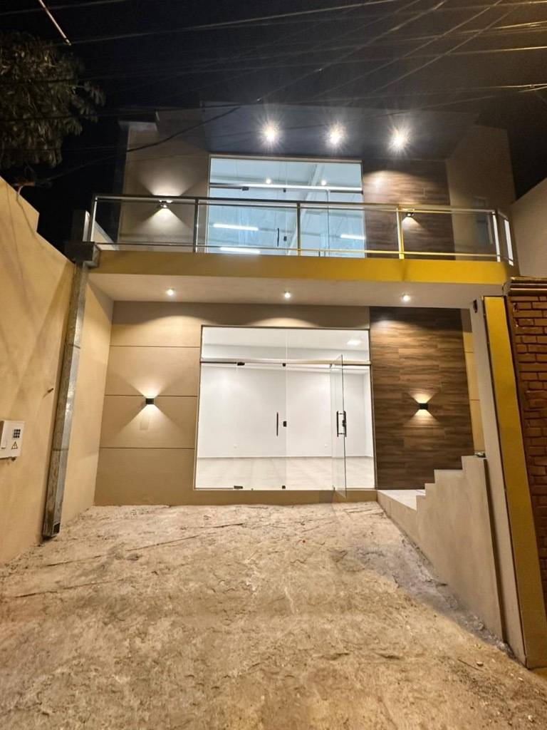 Alquilo Salones Comerciales En El Barrio Trinidad — foto 2