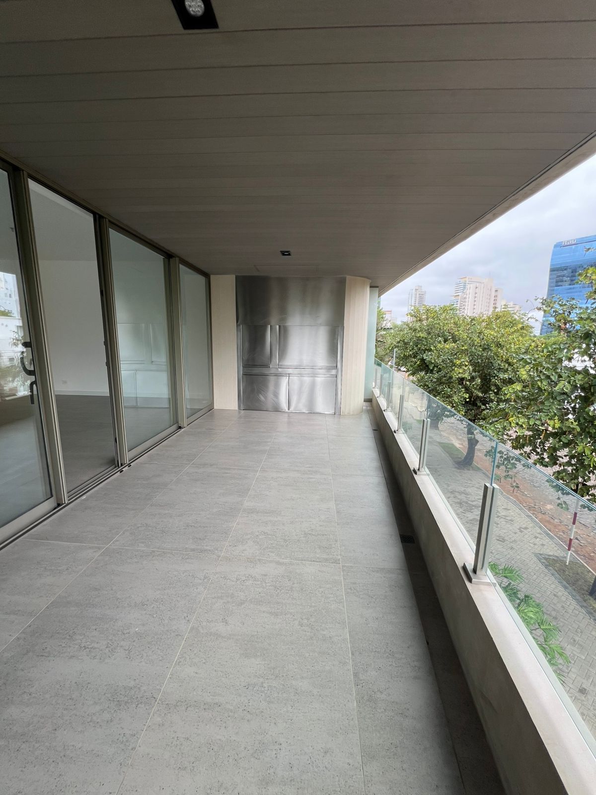 Alquilo Exclusivo y Amplio Dpto de 3 Habit en Suite en Las Lomas — foto 3
