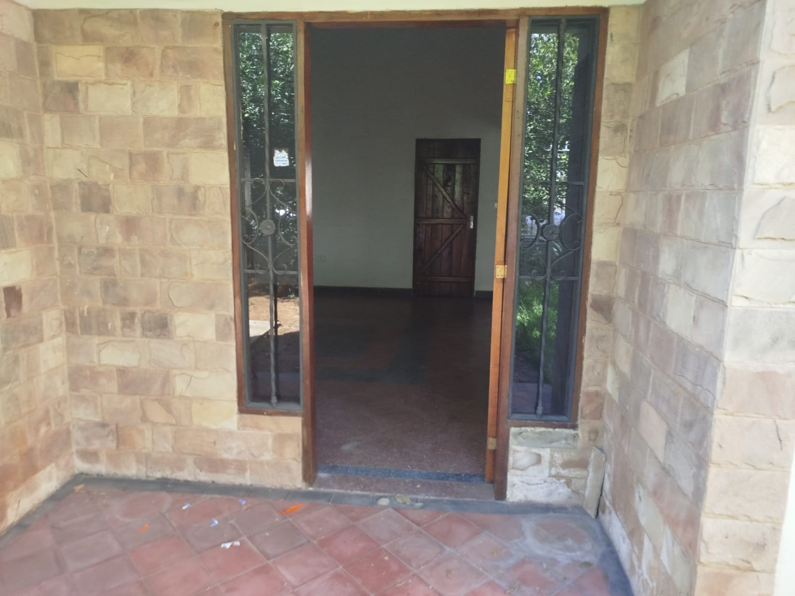 Casa-Alquiler-PY Central Mariano Roque Alonso — foto 3