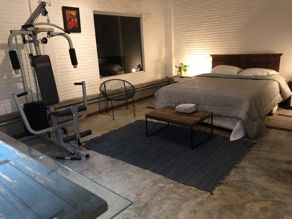 ALQUILO CASA ESTILO INDUSTRIAL EN LUQUE LOMA MERLO — foto 2
