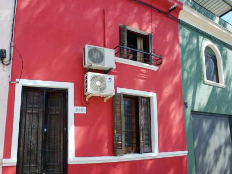 Casa Dos Plantas, 2 Dormitorios, 2 Baños.