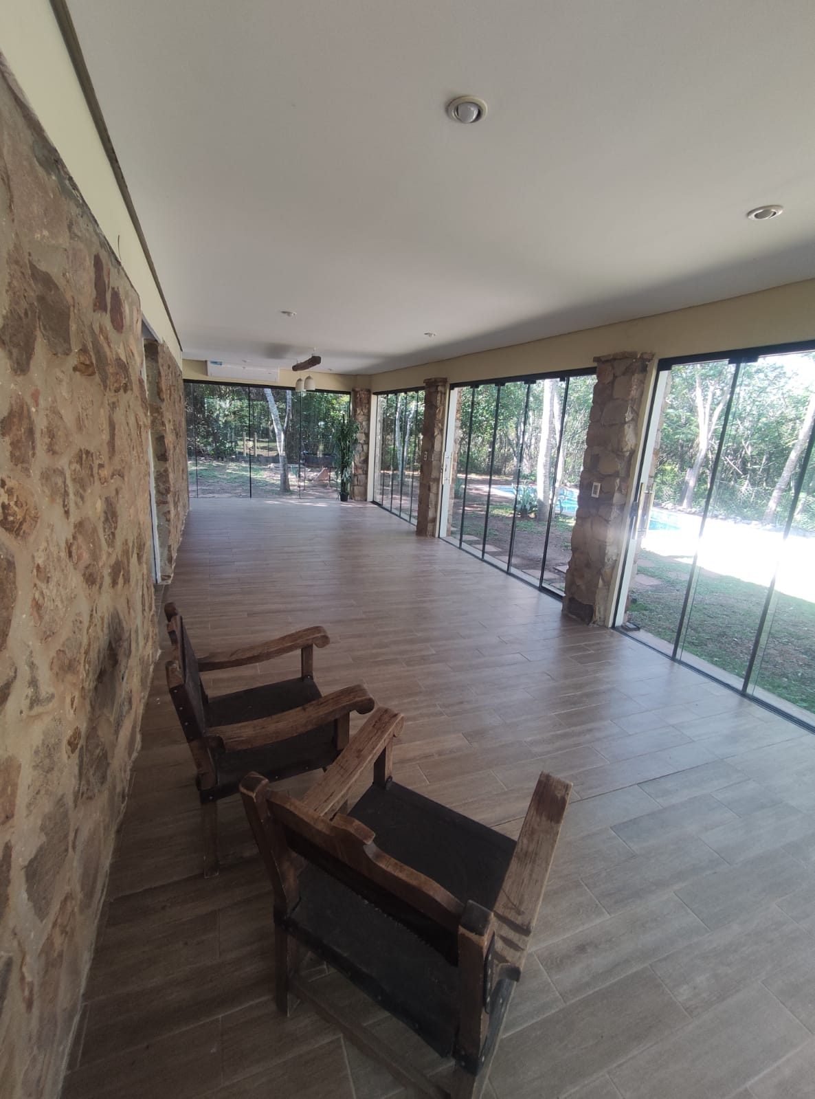 AlquiloCasa con piscina en Surubi"i — foto 3