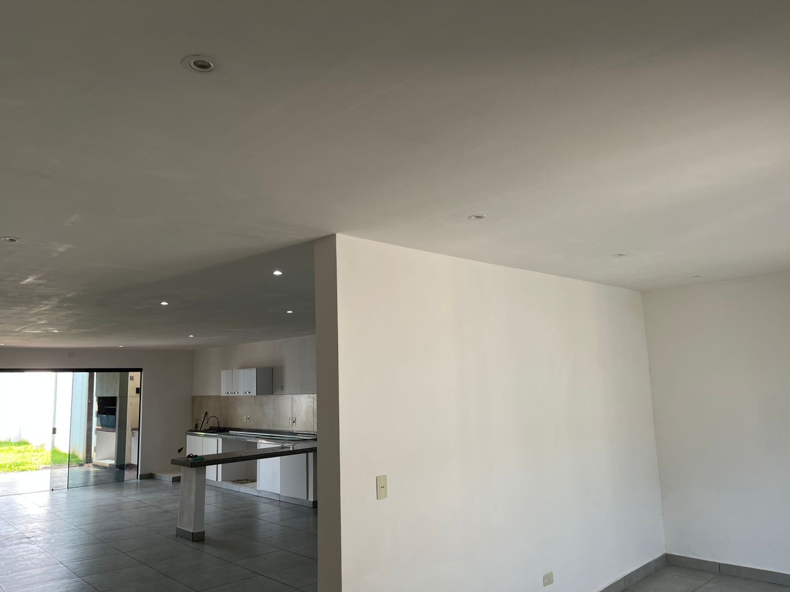 Alquilo Casa de 6 habitaciones en Lambaré Valle Apu’a — foto 2