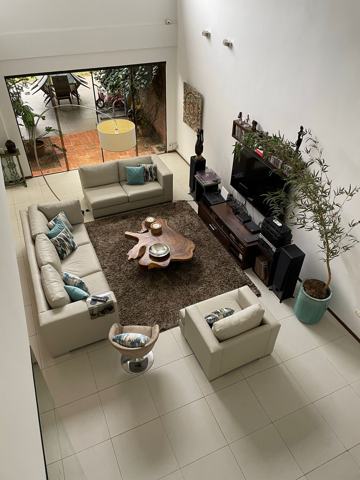 ALQUILER DE CASA MODERNA EN ASUNCION — foto 2