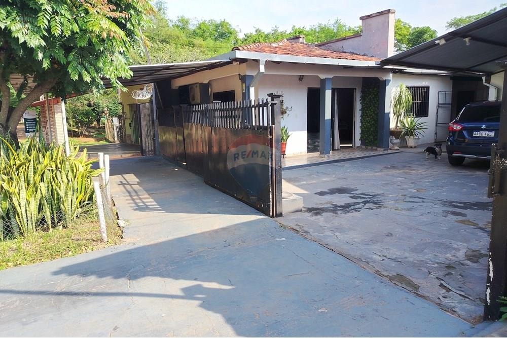 Vendo Residencia amplia en Caacupé Centro — foto 2