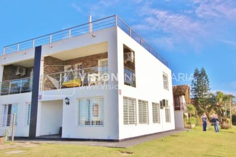 Casa En Rambla, Atlántida, Alquiler X Sem / Quinc. 3 Dorm, 3 Baños, Parrillero.