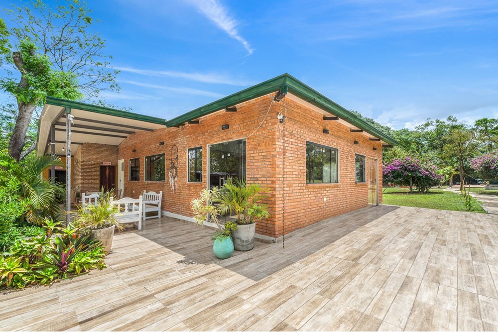 Casa de Verano - Venta - San Bernardino, Paraguay — foto 2