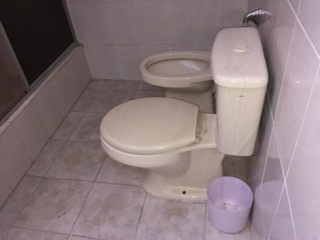 Local Comercial, Sobre Sacramento Zona Ips.