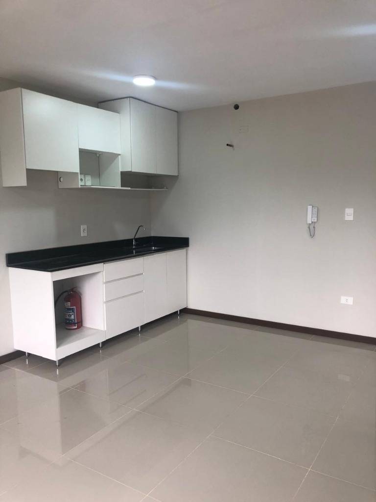 ALQUILO DEPARTAMENTO DE 2 HABITACIONES EN RESIDENCIAL SANTA CECILIA — foto 2