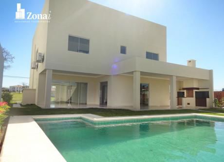 4 Suites / 5 Baños... En El Urubo Hermosa Casa De Lujo En Cond. Exclusivo