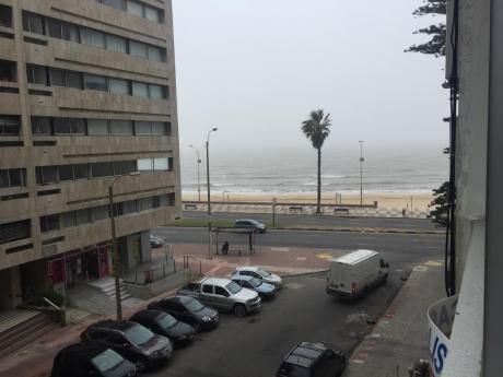 Hermoso Y Amplio Apartamento A Pasos De Rambla