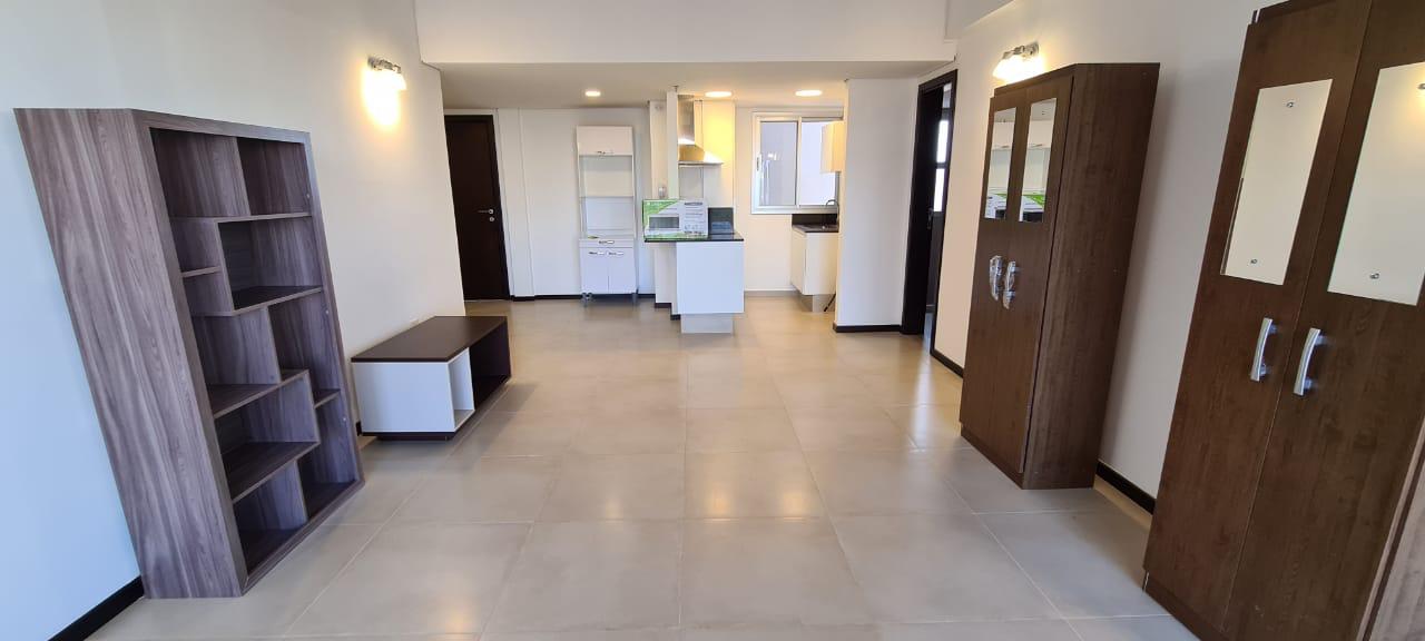 VENDO DEPARTAMENTO EN EL EDIFICIO JUAN XXIII A MEDIA CUADRA DEL SHOPPING DEL SOL — foto 2
