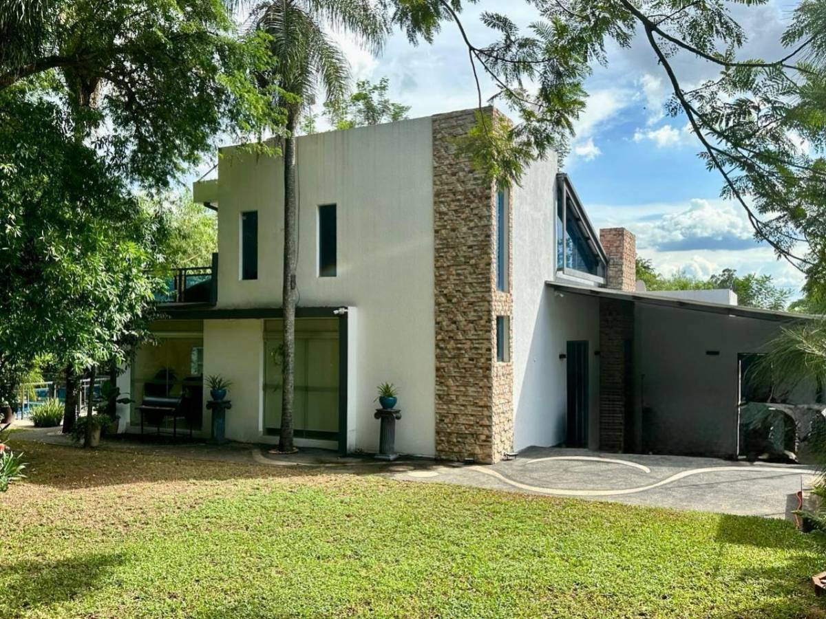 VENDO RESIDENCIA CONTEMPORANEA 7 DORMITORIOS - SAN BERNARDINO — foto 2