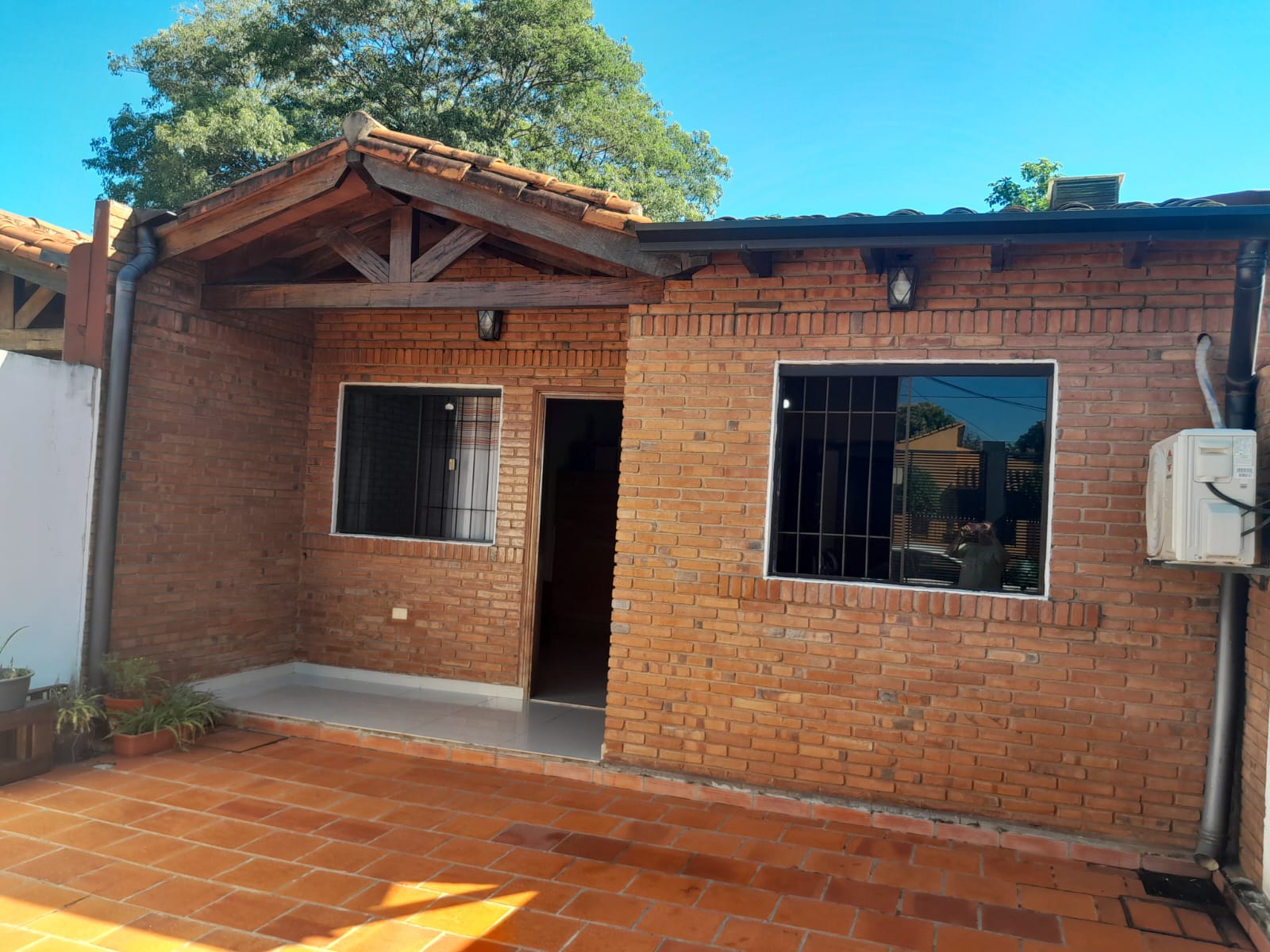 ¡excelente Oportunidad! – Fernando De La Mora  Vendo Duplex Todo En Una Planta — foto 3