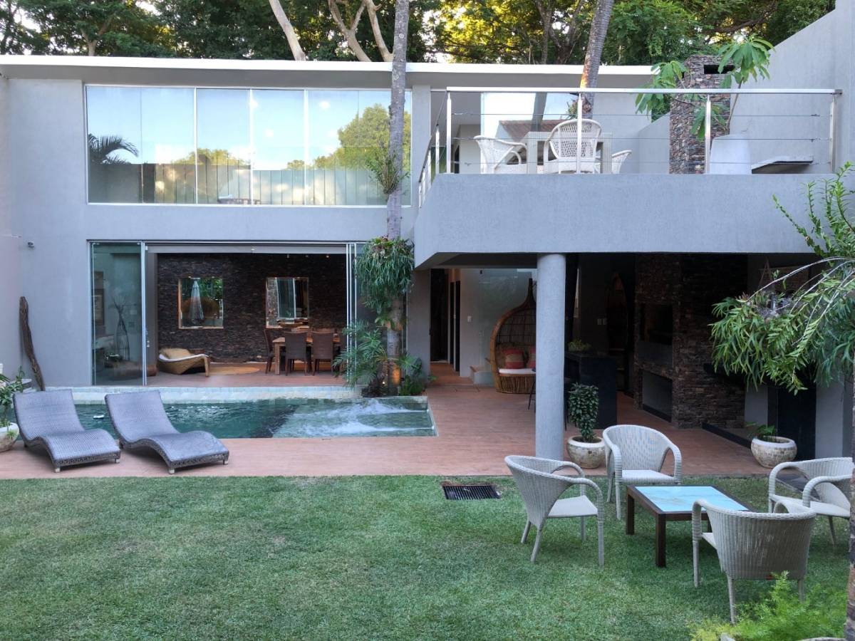 EXCLUSIVA CASA AMOBLADA ESTILO BALI