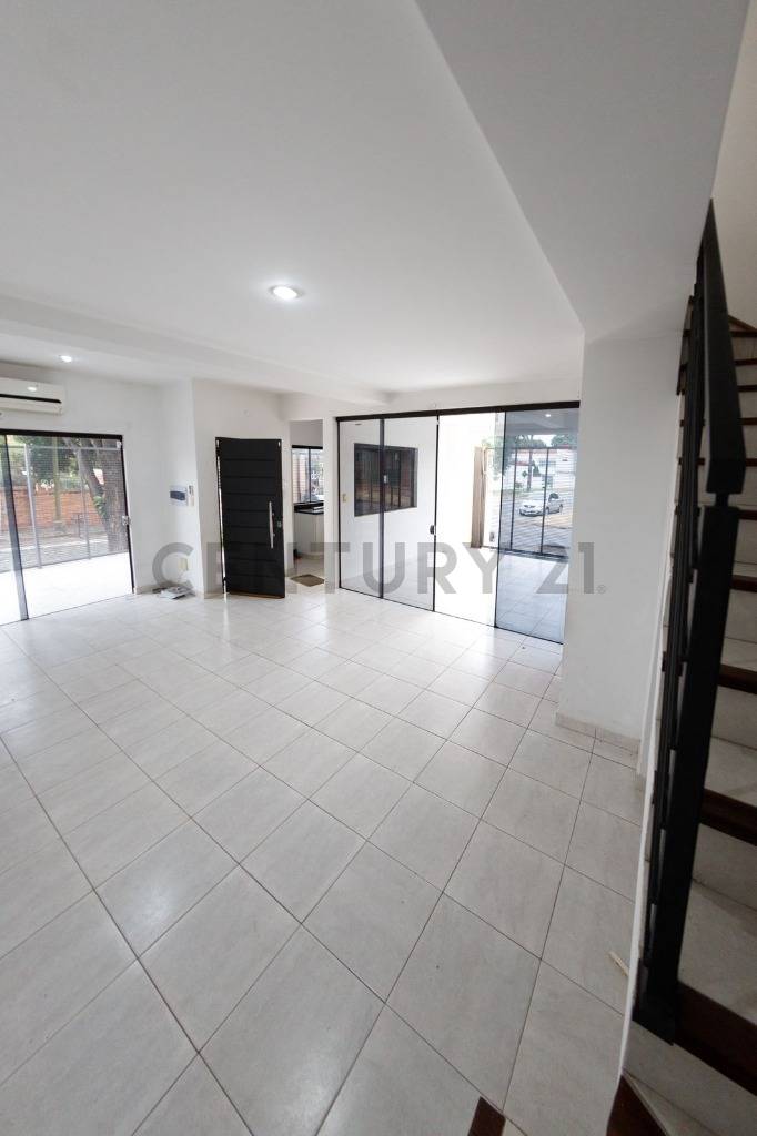 ALQUILO HERMOSO DUPLEX EN ESQUINA BARRIO SEMINARIO — foto 2