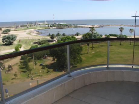 Rambla De Punta Carretas Vista Al Faro. 3 Dormitorios Buen Garaje Amenities