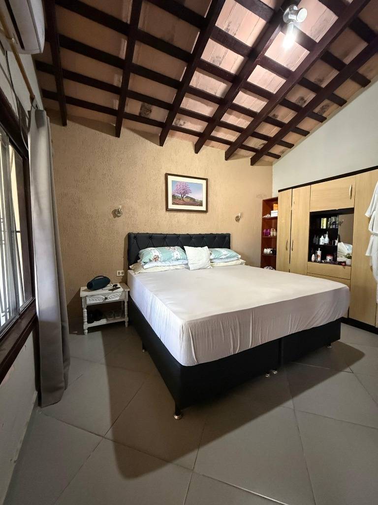 CASA EN VENTA EN LAMBARÉ Oportunidad ideal para invertir. — foto 2