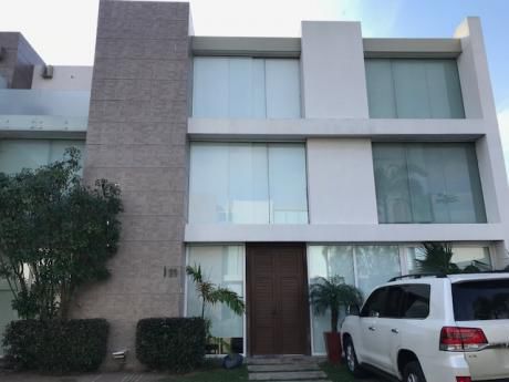Casa En Alquiler Barrio Las Palmas