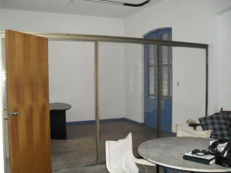A Pasos De La Peatonal De Perez Castellanos