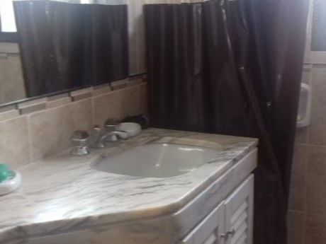 Alquilo Anual (12 Meses) Apartamento En Punta Del Este