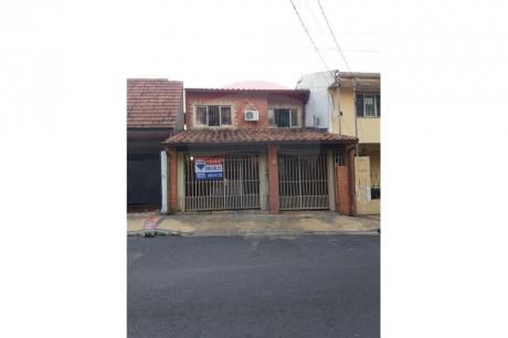 Casa Sobre Tacuary Y Rodriguez De Francia