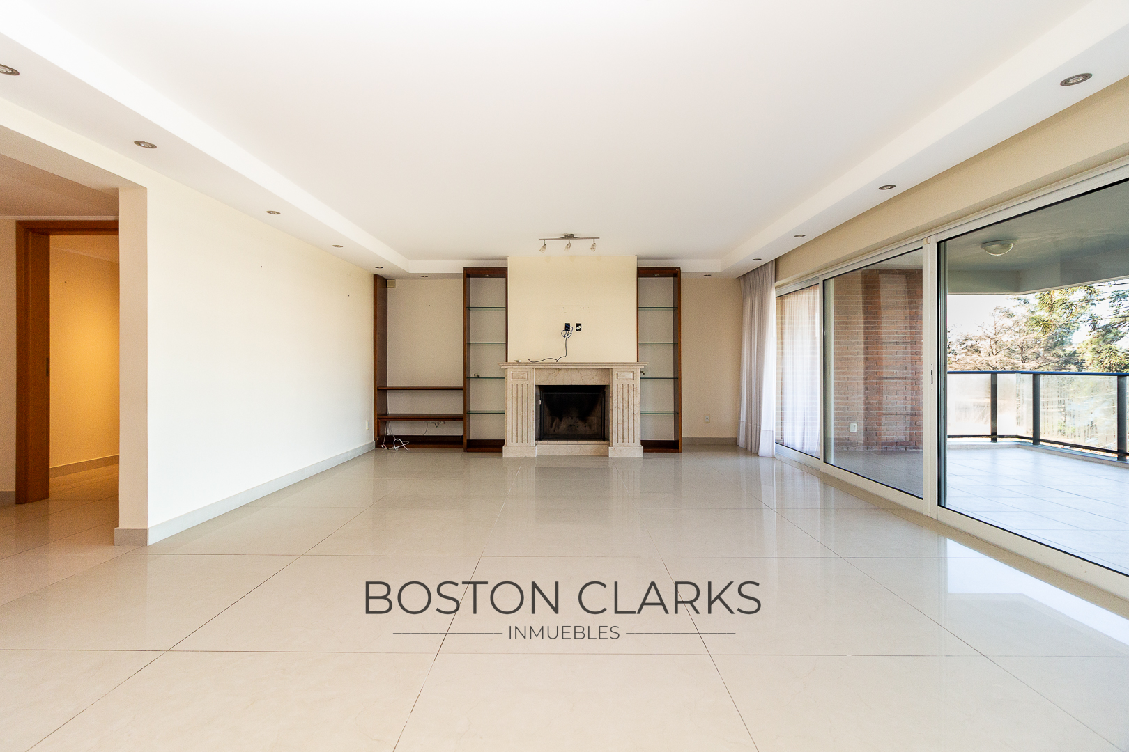 Apartamento En Alquiler De Tres Dormitorios Con Terraza Y Parrillero En Carrasco · Foto 2