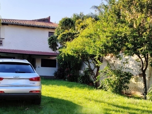 ALQUILO ESPACIOSA PROPIEDAD EN LOS LAURELES!! — foto 2