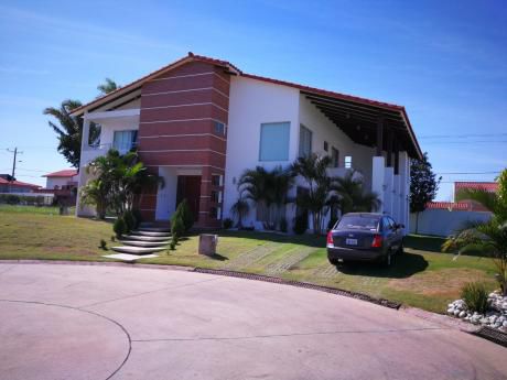 Vendo Hermosa Casa En El Urubo Sector La Cañada