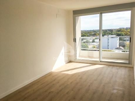 Apartamento En Alquiler En Brazo Oriental. 2 Dormitorios, A Estrenar