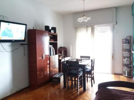 Vendo Apto De 1 Dormitorio En Pocitos!!
