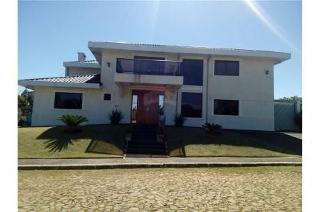Residencia Amoblada Premium En Barrio Cerrado 5 Suites