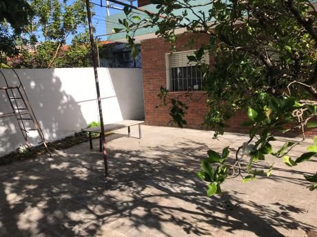Casa En Parque Batlle, 4 Dormitorio, Servicio, Fondo, Gge Doble